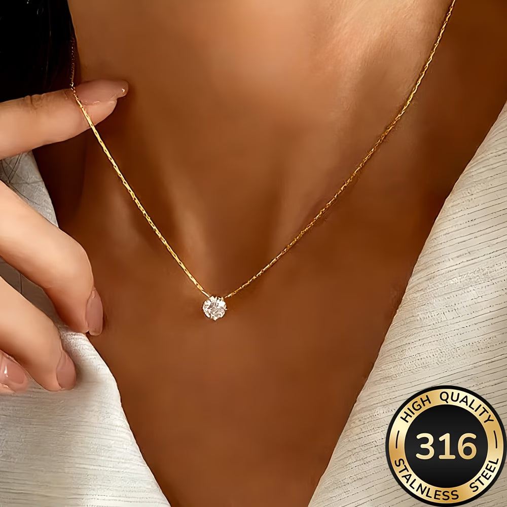 Collier doré avec pendentif pierre