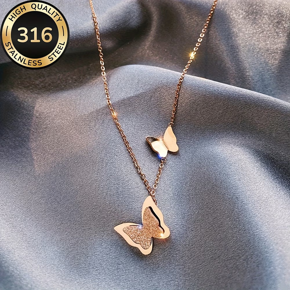 Collier avec deux papillons