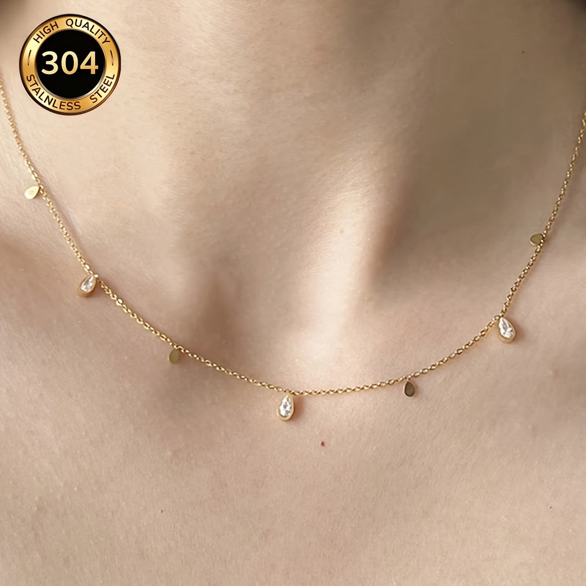 Collier avec des pendentif brillants