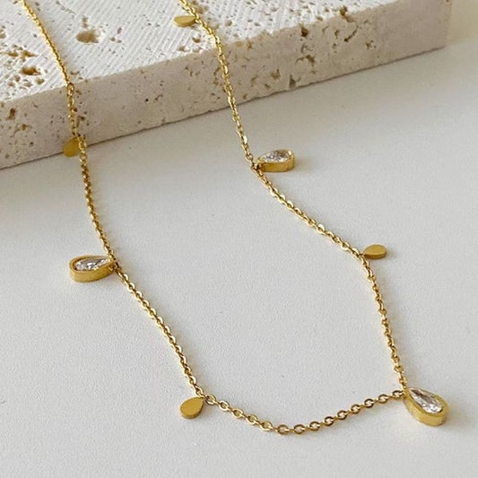 Collier avec des pendentif brillants